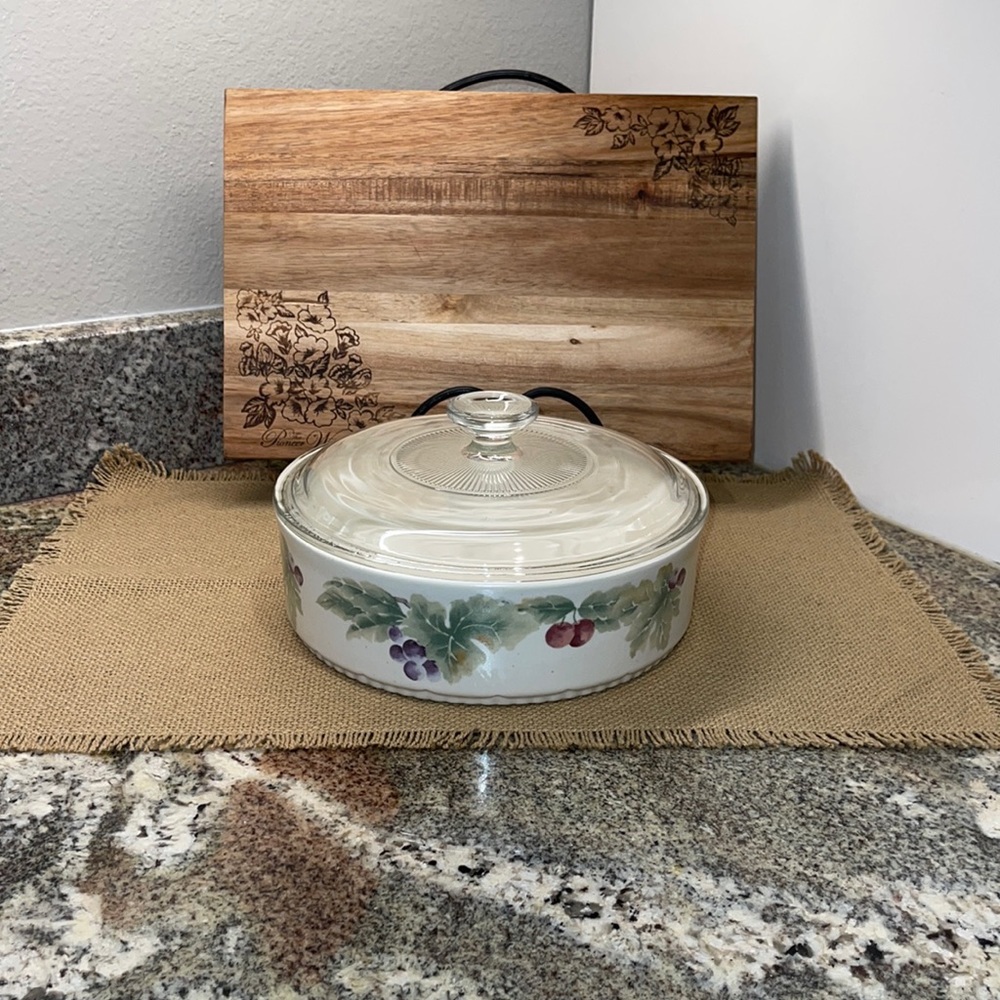 Jamberry Casserole with lid
